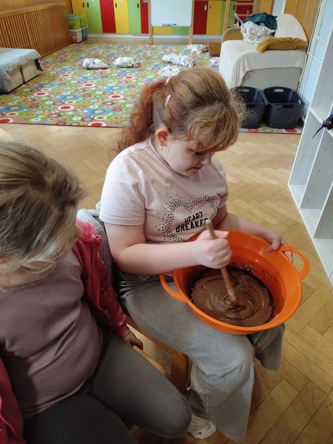 Společné pečení dětí ze školních družin 