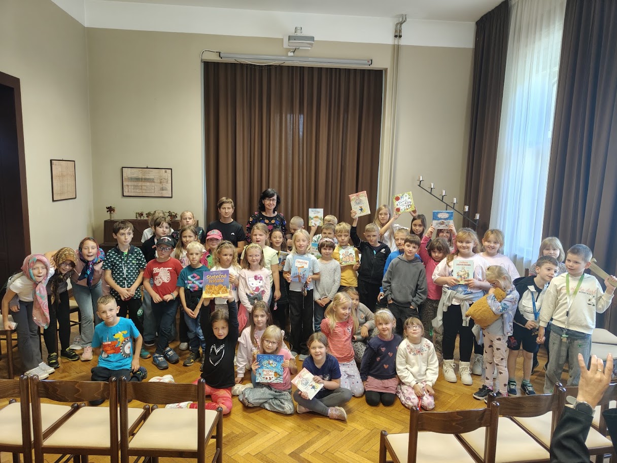 Beseda se spisovatelkou Lenkou Rožnovskou
